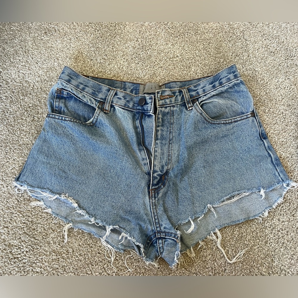 High waisted baggy Levi’s Jean shorts